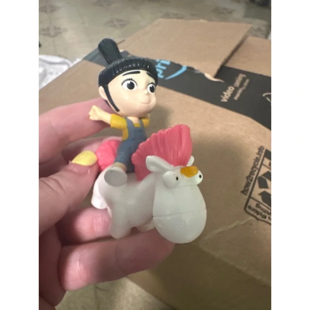 Despicable Me Agnes Riding Fluffy Unicorn Rolling Toy Figure Minions Movie